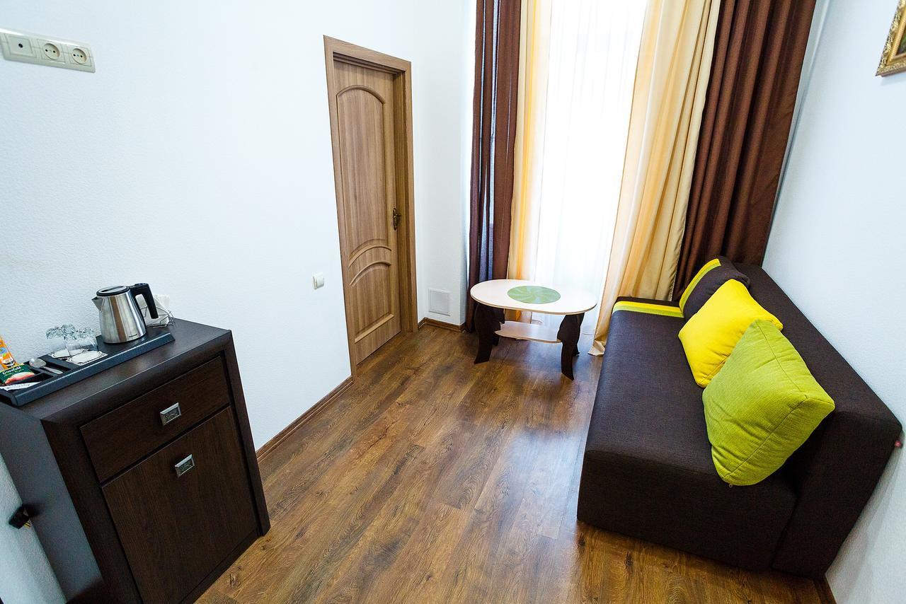 Discovery Hotel Lviv Exterior foto